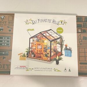 DIY Miniature House - Cathy's Flower House